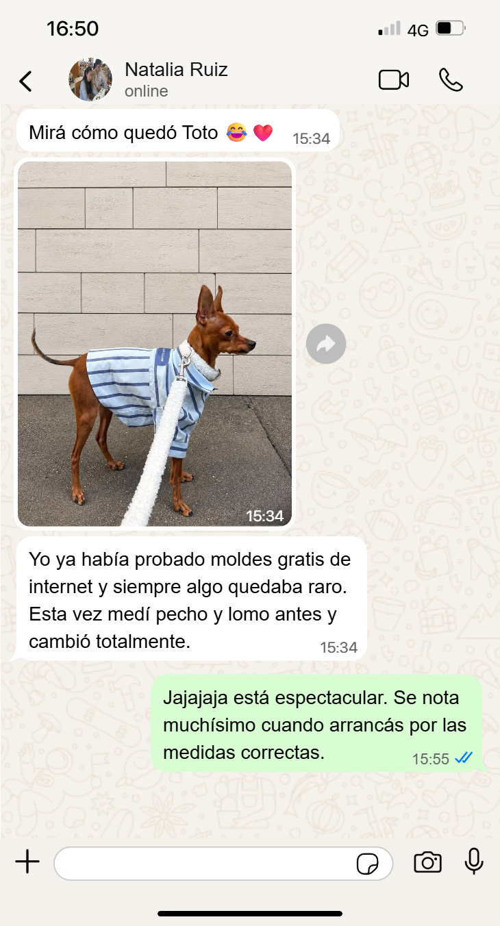 Captura real de una clienta con la prenda de su perro