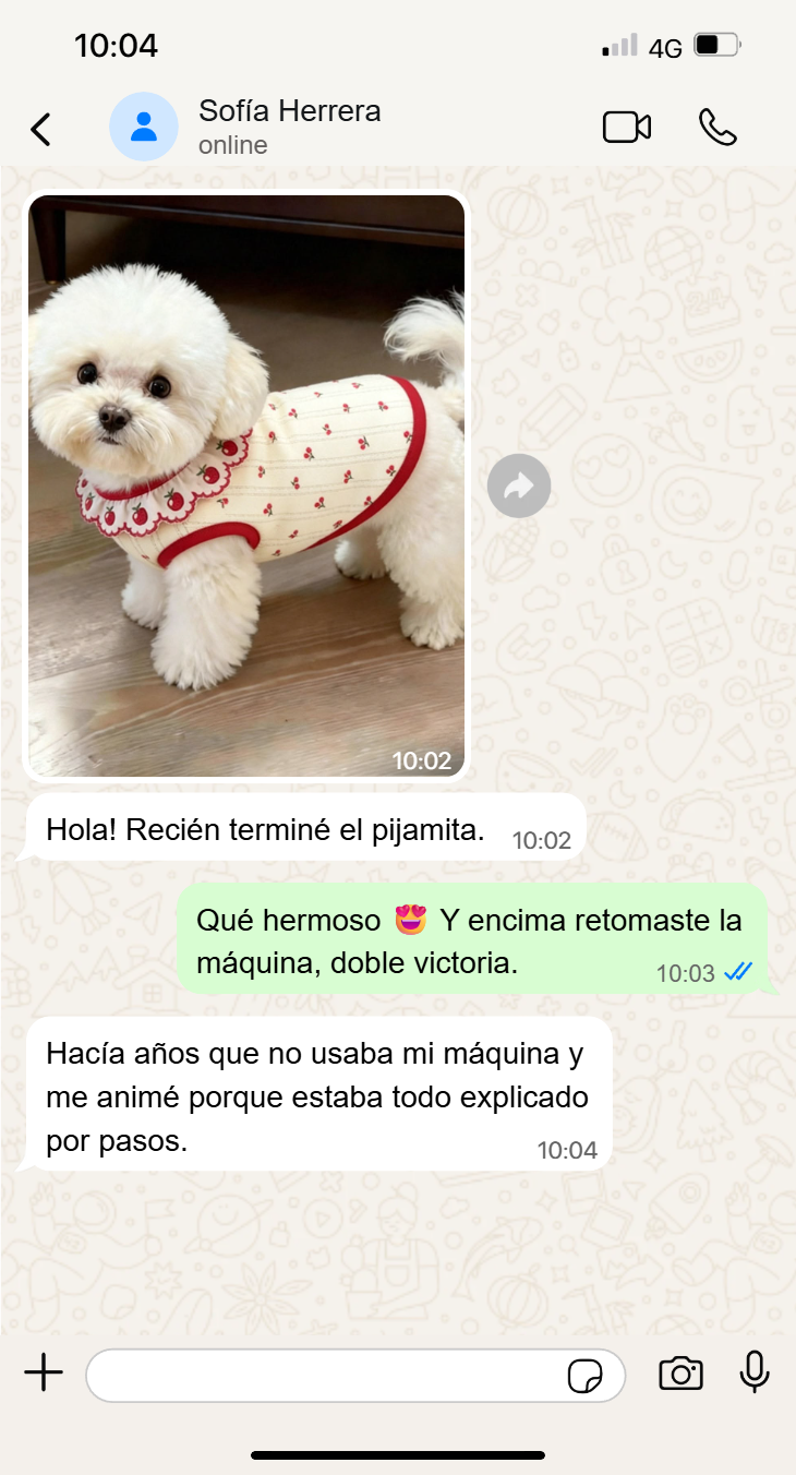 Captura real de una clienta con la prenda de su perro